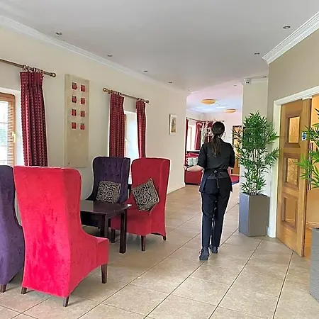 Hannon's Hotel 3*